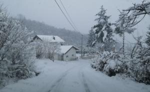 Kolaps na bh. cestama: Lanci na vozilima, snijeg, led i blokirani putevi