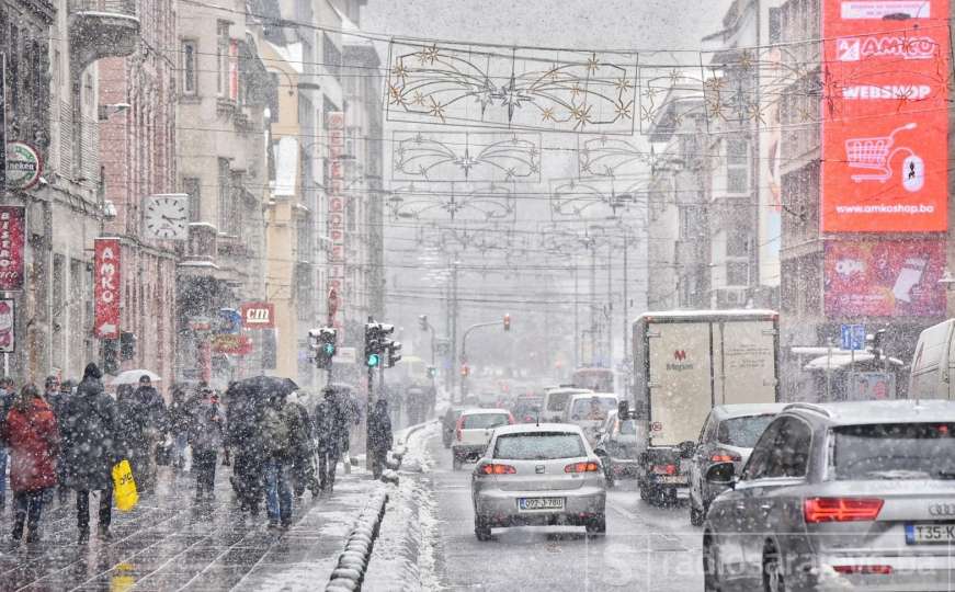 Snijeg uzrokuje velike probleme na bh. cestama, evo gdje je najkritičnije