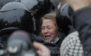 Rusi su danas masovno ustali protiv Putina: Uhapšeno više od 2.100 ljudi