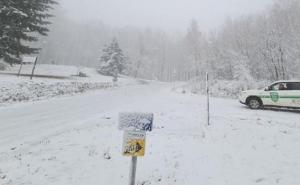 U snijegu pronađena dva smrznuta tijela