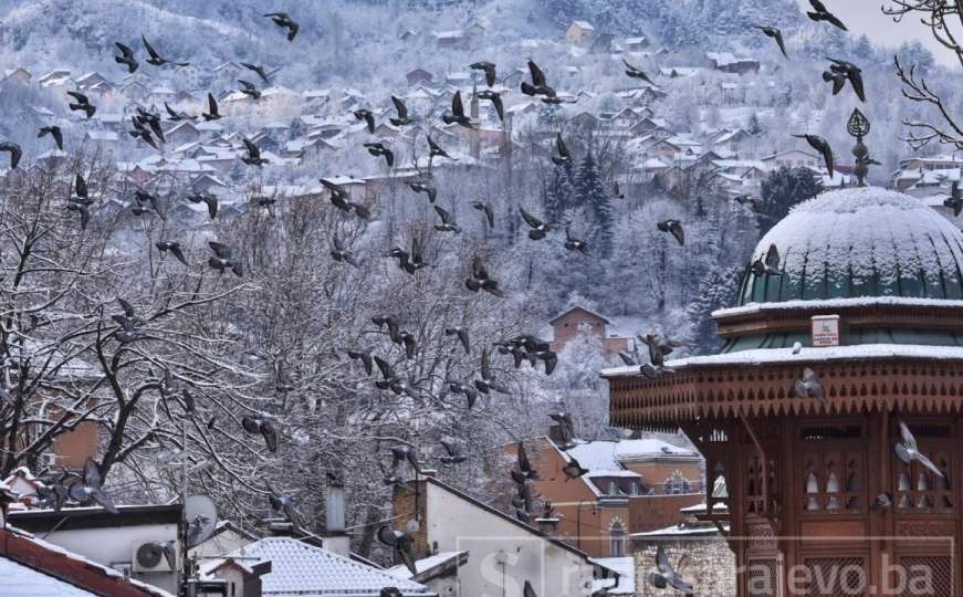 Zima kistom od mraza i snijega oslikala Sarajevo
