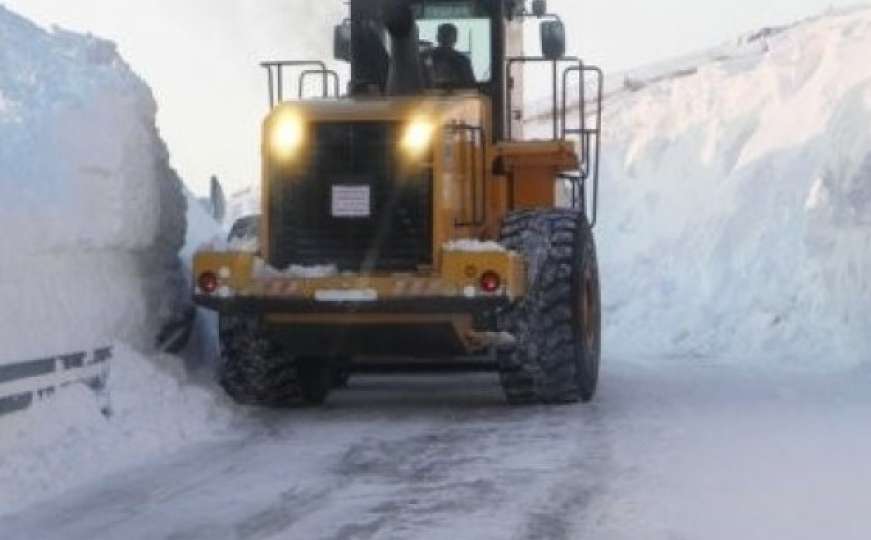 Bilo i evakuacija: Haos zbog snježnih nanosa u bh. općini, proglasili su nepogodu 