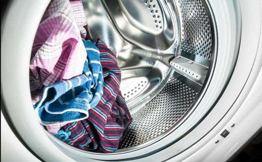 Mislite da vam mašina za veš “krade” čarape? Evo kako nestaju u pranju
