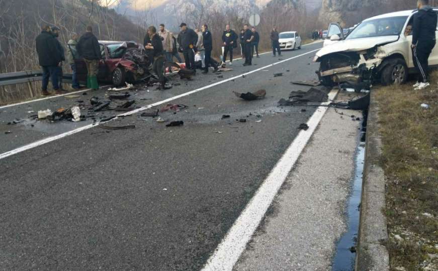 Tragična nesreća na putu za Mostar: Dvije osobe poginule, saobraćaj obustavljen