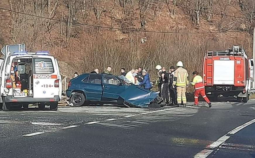 Težak udes nadomak Sarajeva, jedna osoba prevezena u bolnicu