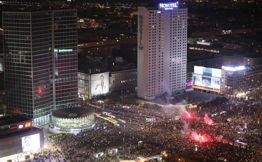 "Krv vam je na rukama": Hiljade ljudi nastavili proteste u Varšavi