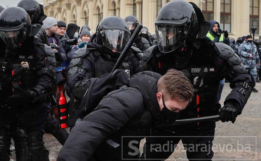 Drama u Rusiji: Policija uhapsila više hiljada demonstranata