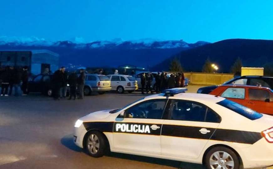 Građani Mostara jutros pred deponijom, policija ih legitimirala