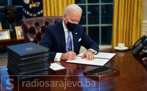Joe Biden potpisao tri nove izvršne uredbe