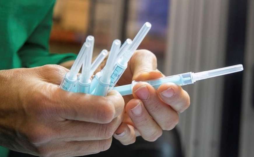 Još jedna kompanija zatražila odobrenje cjepiva protiv COVID-19