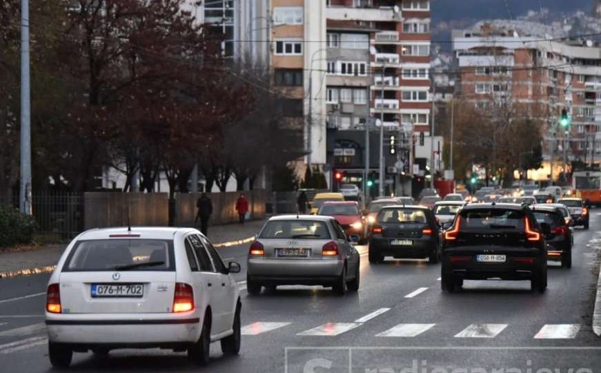 Saobraćaj obustavljen na nekoliko puteva u BiH: Ovo su alternativni pravci