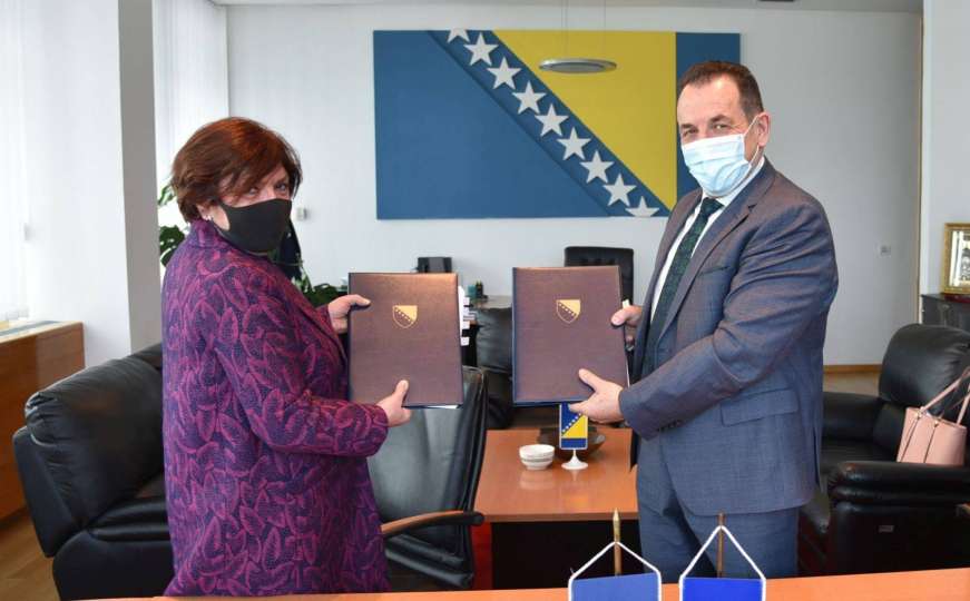 Potpisan sporazum: BiH i Francuska sarađuju u borbi protiv nezakonitog prometa oružjem
