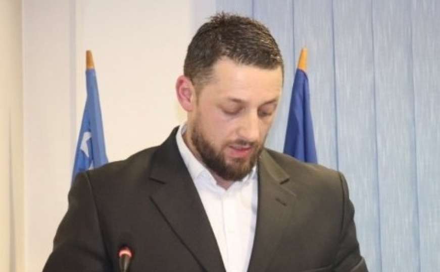Na radnom mjestu nije proveo ni dan: Ministar Karišik podnio ostavku