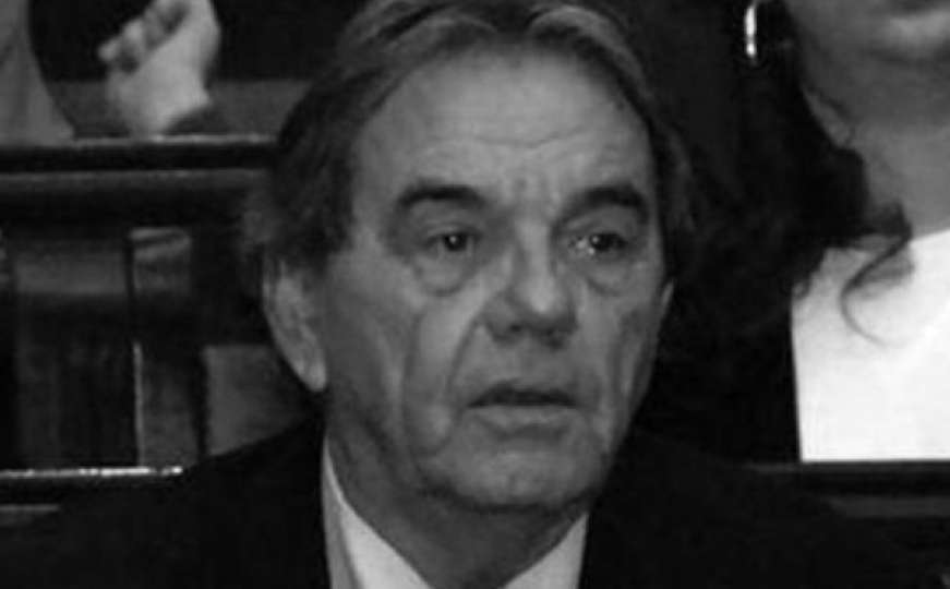 Preminuo bh. književnik Petar Đaković