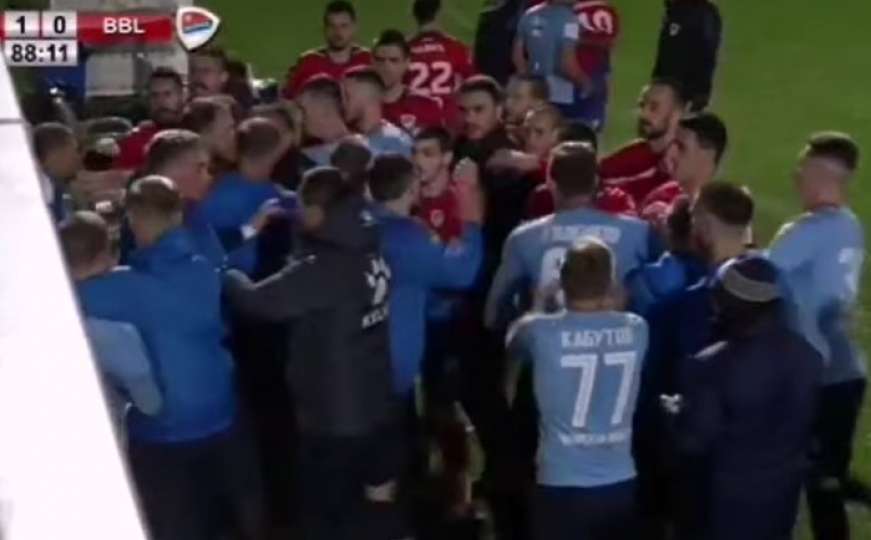 Opšti haos na terenu: Tuča između igrača Borca i Samare