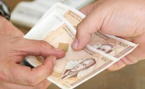 Počela isplata naknada korisnicima socijalne zaštite u KS
