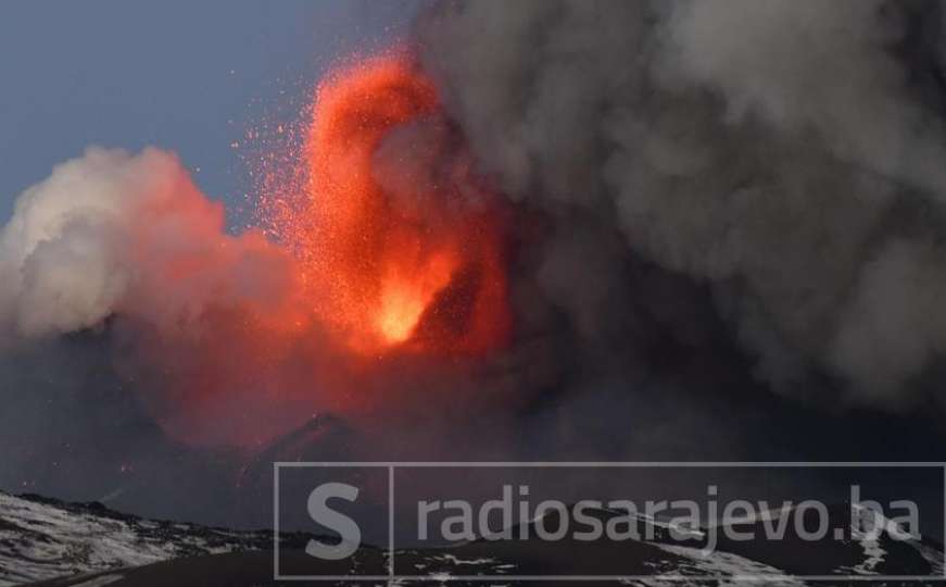 Eruptirao vulkan Etna, nakratko zatvorena obližnja zračna luka