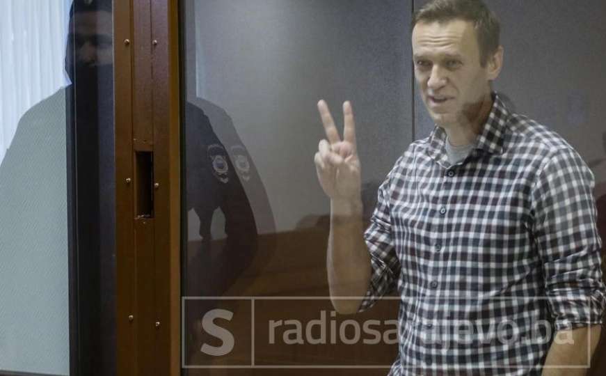 Navalni neobičnom porukom iz staklenog kaveza reagirao na presudu: "Super"  