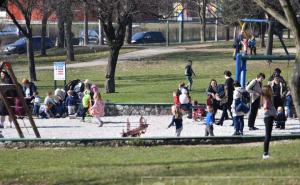 Dječja graja odzvanjala parkovima: Sarajevo je uživalo