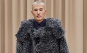 Muškarci, ovo su modni trendovi za sljedeću zimu: Kaputi, torbe, čizme