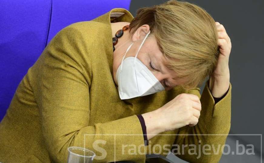 Ugledni njemački imunolog moli Merkel: 'Cijepite se AstraZenecom, i to javno'