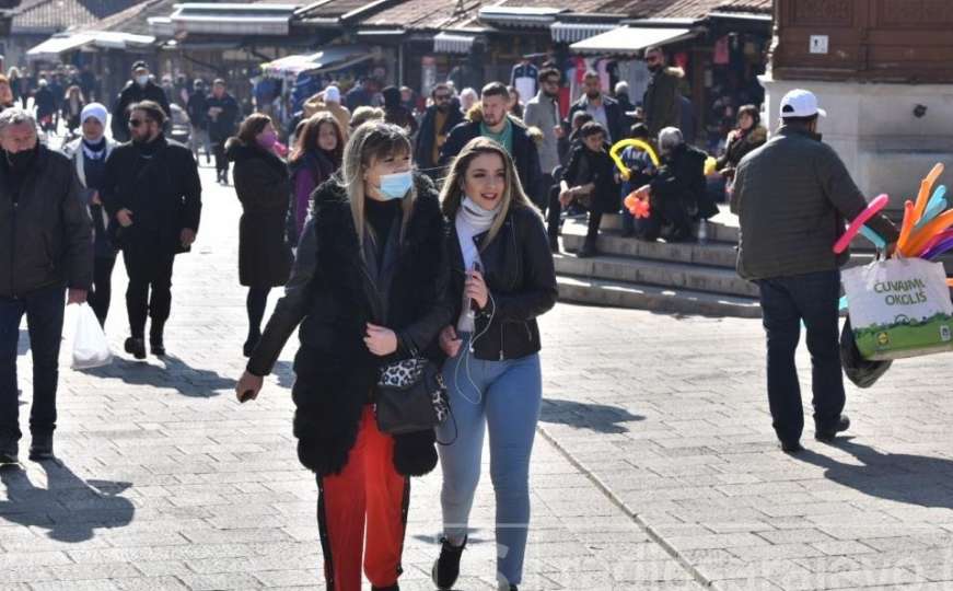 Sve miriše na proljeće u Sarajevu: Martovsko sunce, gužve i pune bašte