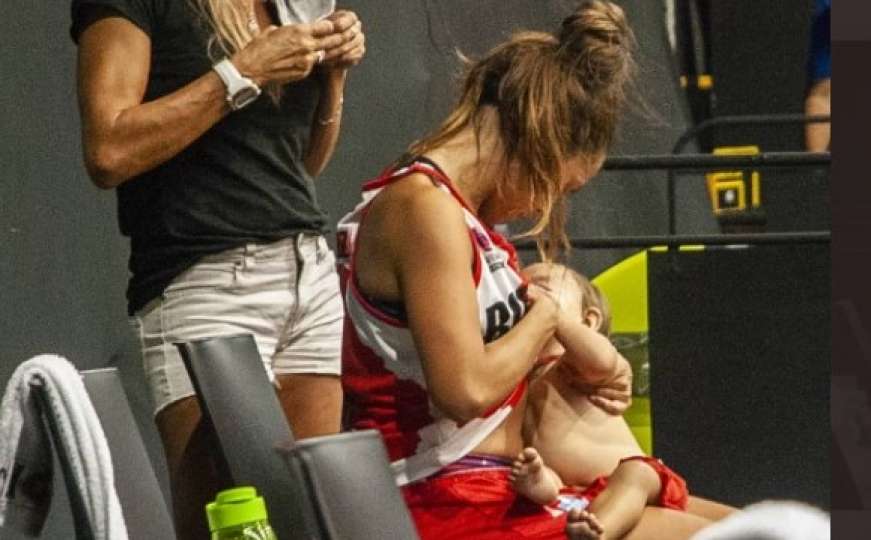 Košarkašica za vrijeme utakmice dojila svoju 11-mjesečnu bebu