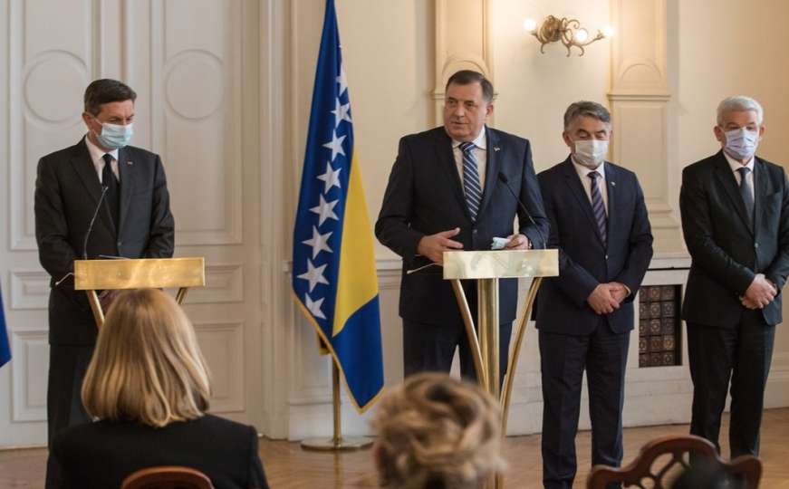 Dodik nakon susreta s Pahorom: Zahvalan sam predsjedniku na donaciji