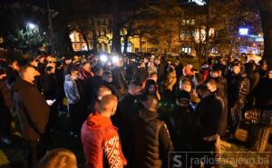 S protesta: ”Večeras koncert Petra Graše u Mostaru, a šta je u Sarajevu?”