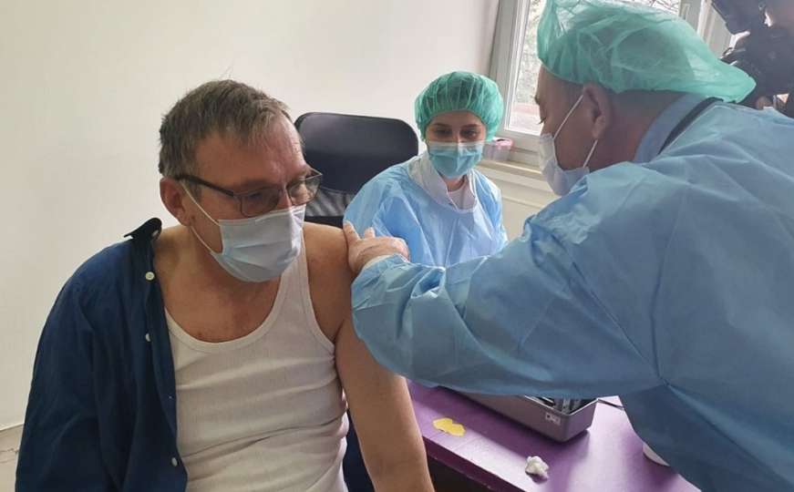 Doktor Stevanović nakon vakcinisanja AstraZeneca vakcinom