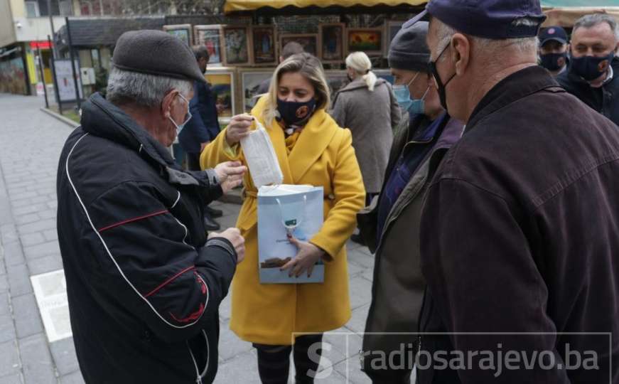Akcija: Građanima Sarajeva podijeljene besplatne maske 
