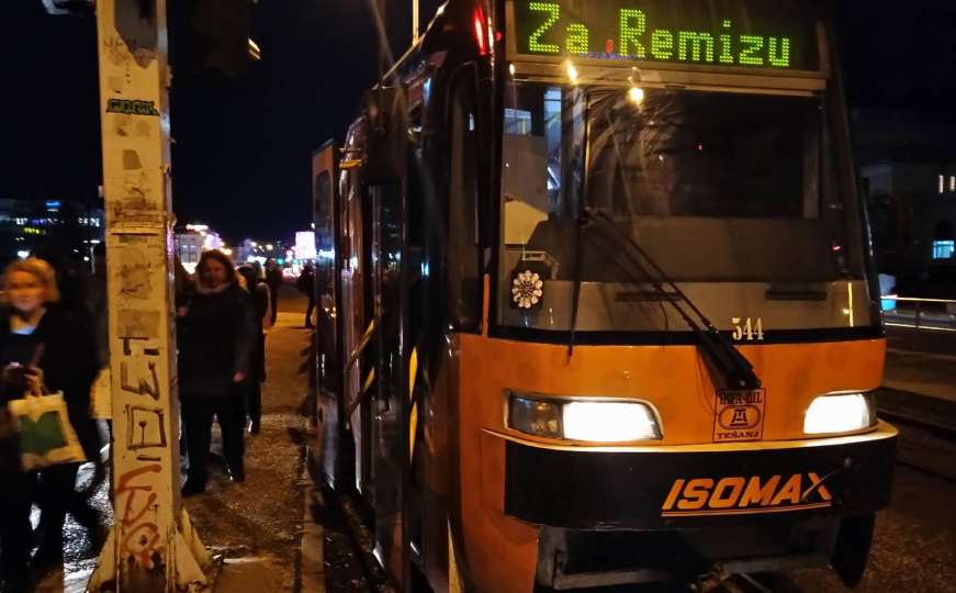 Tramvaj udario pješaka u Sarajevu: Obustavljen saobraćaj