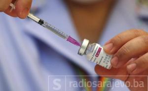 Irska privremeno obustavila cijepljenje AstraZenecom