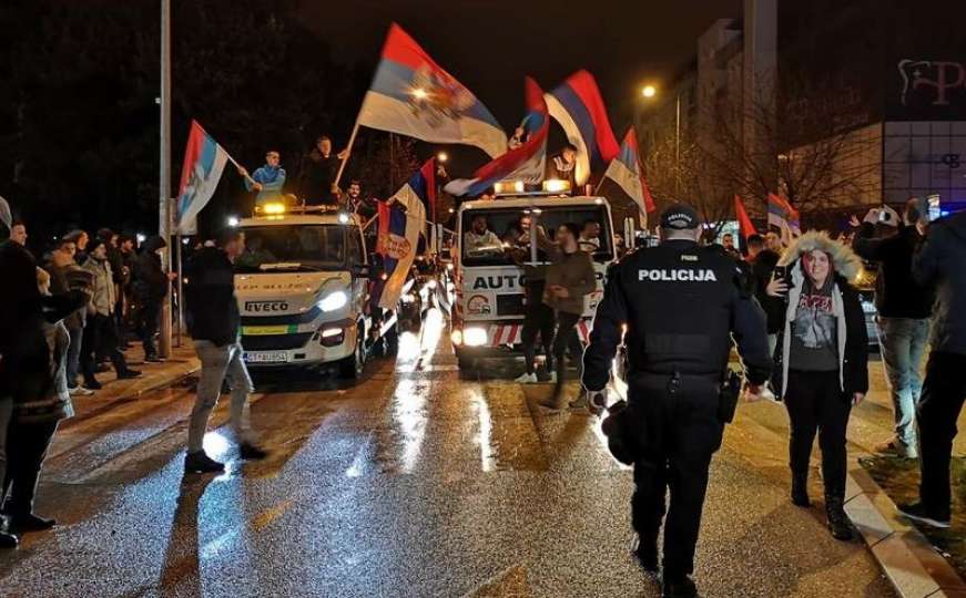 Nikšić: Brojni incidenti, kršile se mjere, pjevale kosovske pjesme