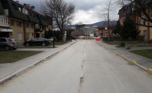 Neobično Sarajevo: Na jednoj strani ceste korona, na drugoj je nema