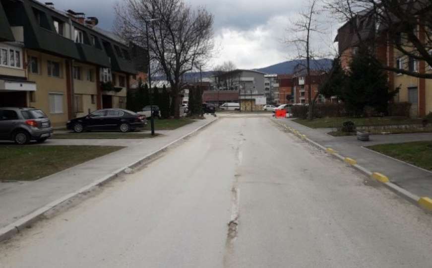 Neobično Sarajevo: Na jednoj strani ceste korona, na drugoj je nema