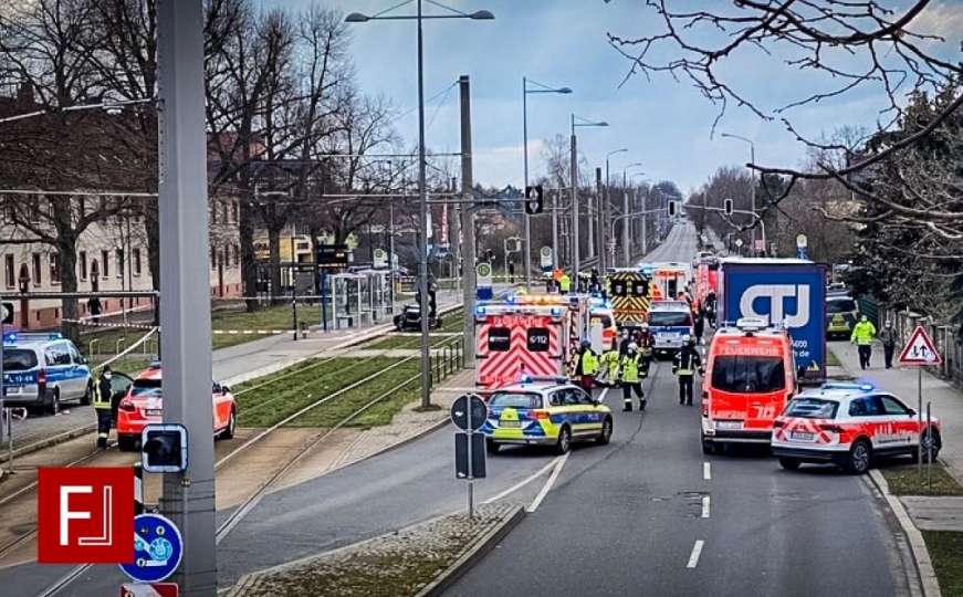 Leipzig: Smartom udario u grupu ljudi, dvoje stradalih