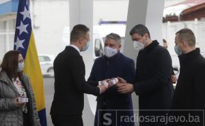 Mađarski ministar stigao u BiH: Donirao PCR testove