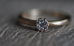 Rijeka: Uspavljivali starije štićenike i onda im krali zlatni nakit