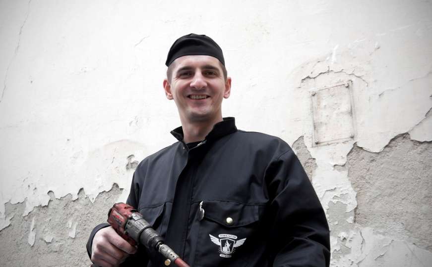 Demir Halimić, vojničku uniformu zamijenio za dimnjačarsku