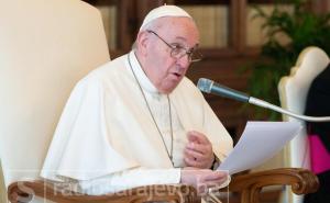 Papa naredio smanjenje plaća kardinala i svećenika, spašava obične zaposlenike