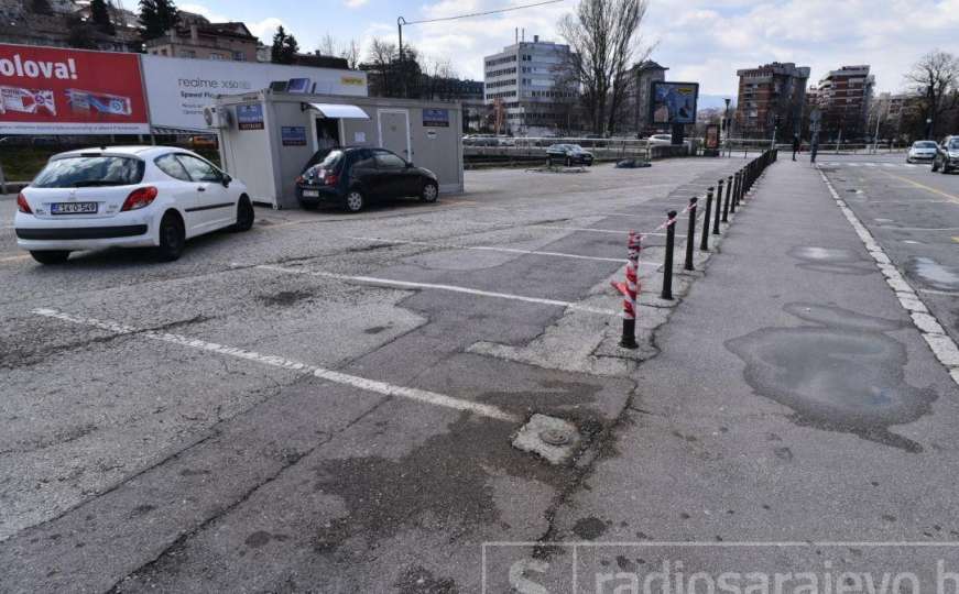 Obišli smo: Ovaj drive-in punkt za testiranje u Sarajevu danas bez gužve