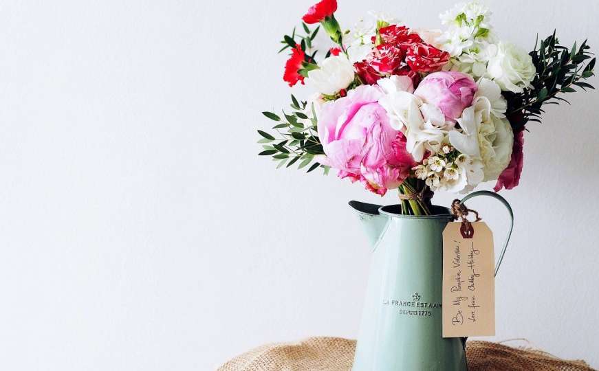Pet savjeta uz koje će cvijeće u vazi duže trajati