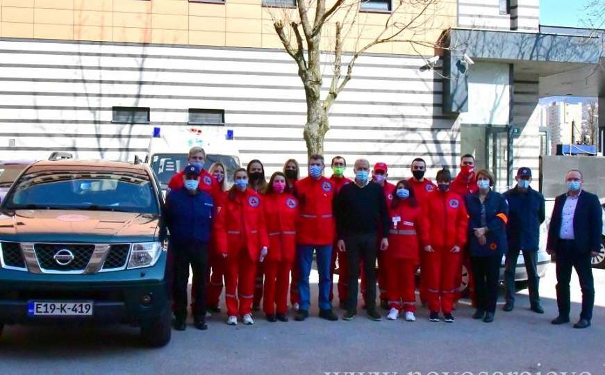 Timovi u sarajevskoj općini pomažu starijim osobama, dobili na korištenje vozilo