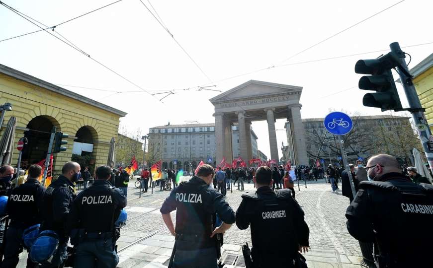 Održan štrajk u 30 gradova Italije: "Niko ne naređuje, niko ne dostavlja"