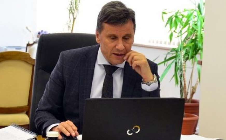 Fadil Novalić: Radimo 24 sata dnevno dok ne nabavimo vakcine za građane