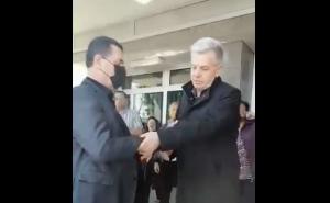 Gutić i Kukić na rubu fizičkog obračuna tokom protesta u Banovićima (Video)