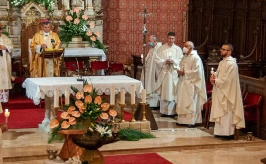 Vazmeno bdijenje u sarajevskoj katedrali Presvetog Srca Isusova