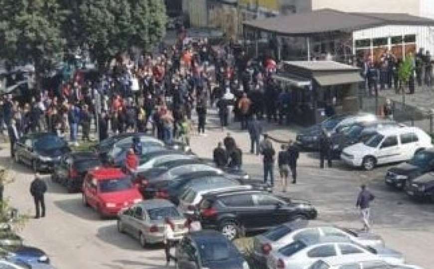 "Mostarska policija - mito i korupcija": Građani ispred zgrade MUP-a u Mostaru