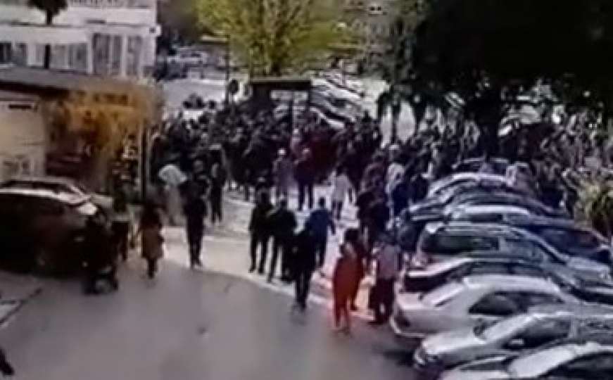 Sramotni povici na protestima u Mostaru: Huligani i nacionalističko orgijanje